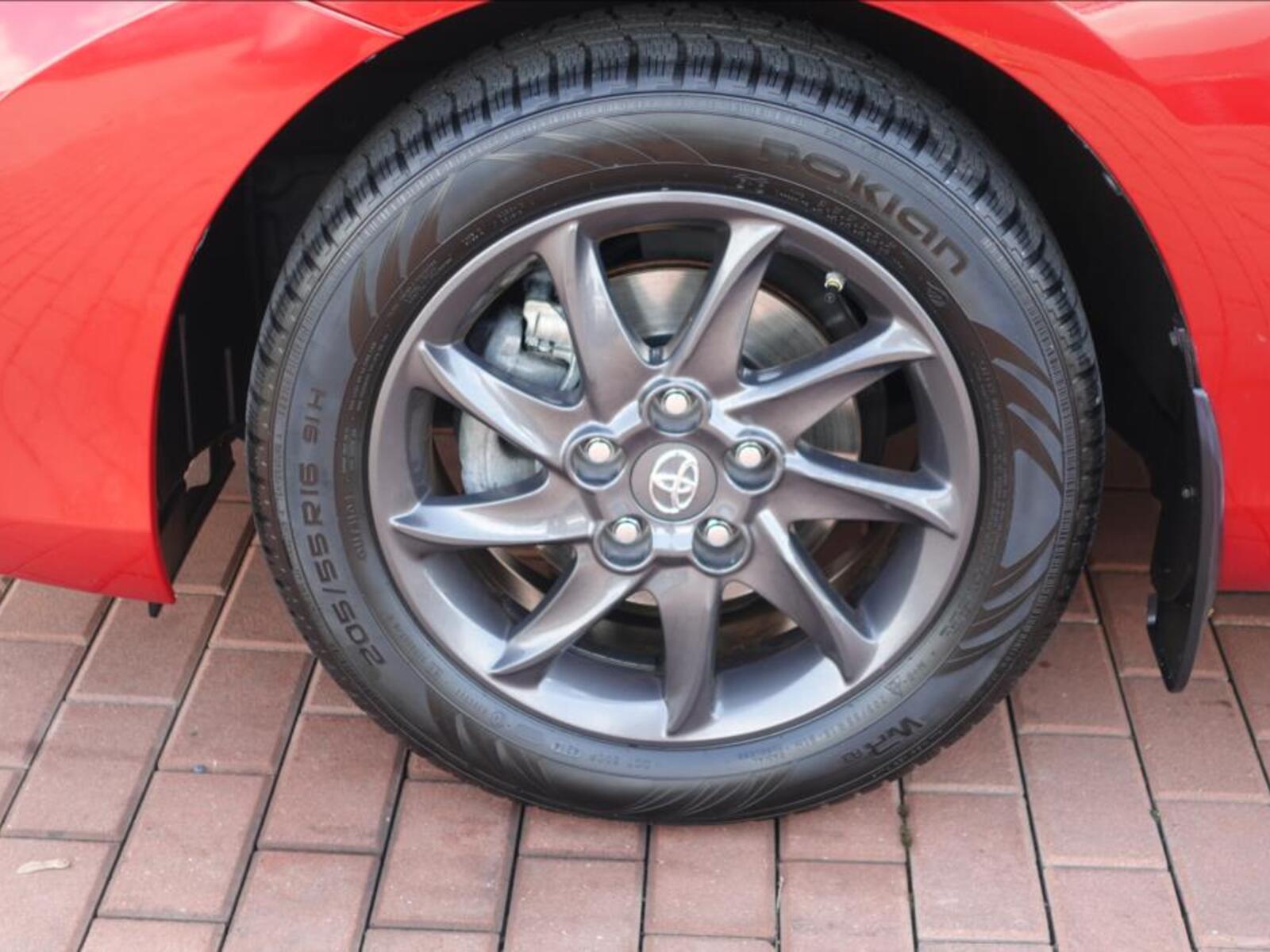 Toyota Auris 7