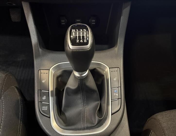 Hyundai i30 14