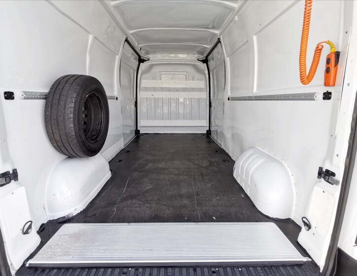 Renault Master 18