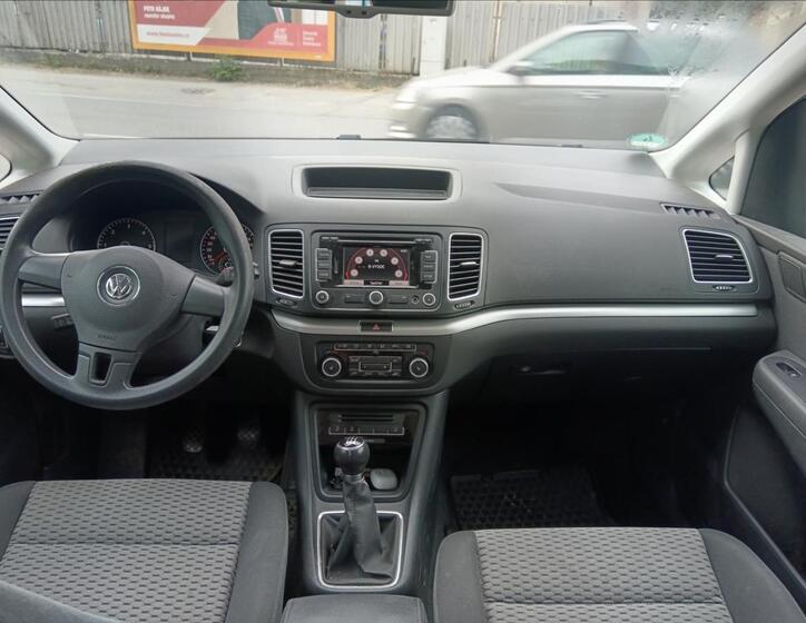 Volkswagen Sharan 16