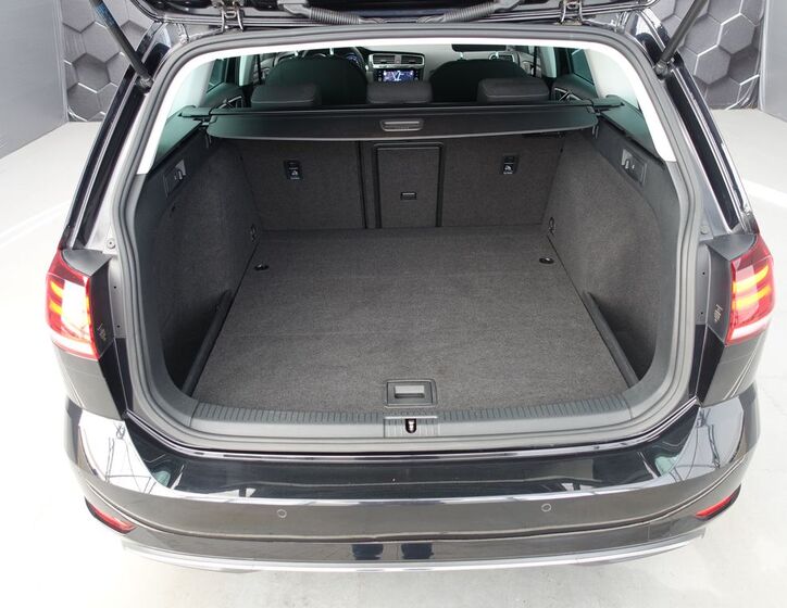 Volkswagen Golf 27