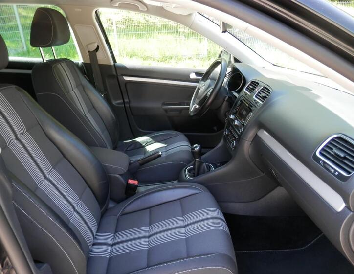 Volkswagen Golf 13