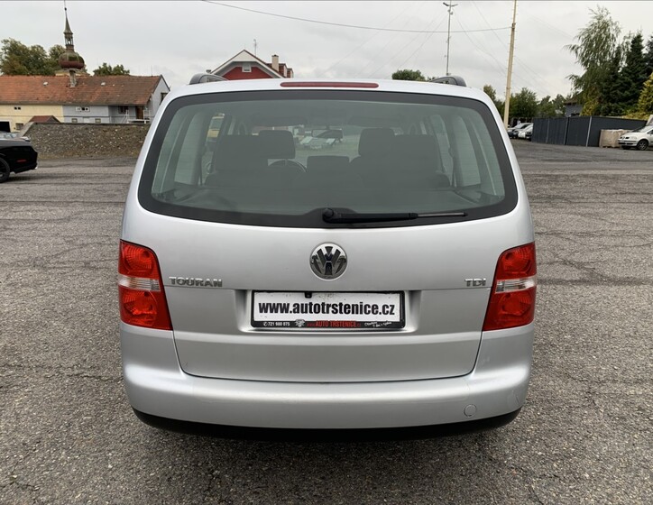 Volkswagen Touran 4