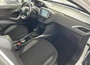 Peugeot 2008 9