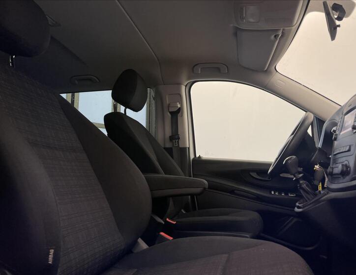 Mercedes-Benz Vito 15