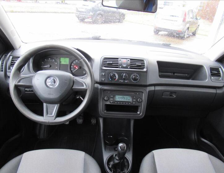 Škoda Roomster 9