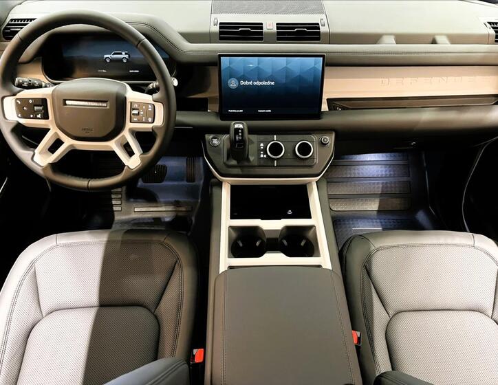 Land Rover Defender 13