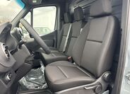 Mercedes-Benz Sprinter 10