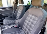 Volkswagen Golf 16