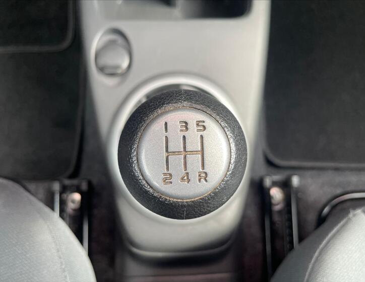Suzuki Swift 18