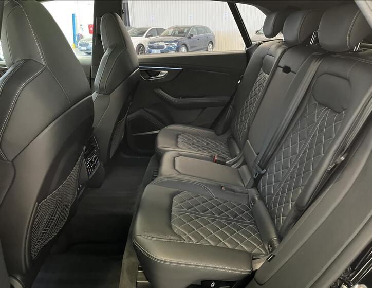 Audi SQ8 20