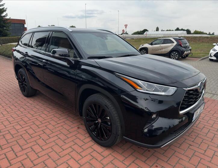 Toyota Highlander 2