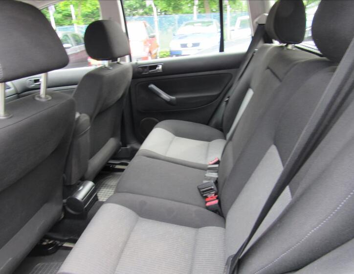 Volkswagen Golf 10