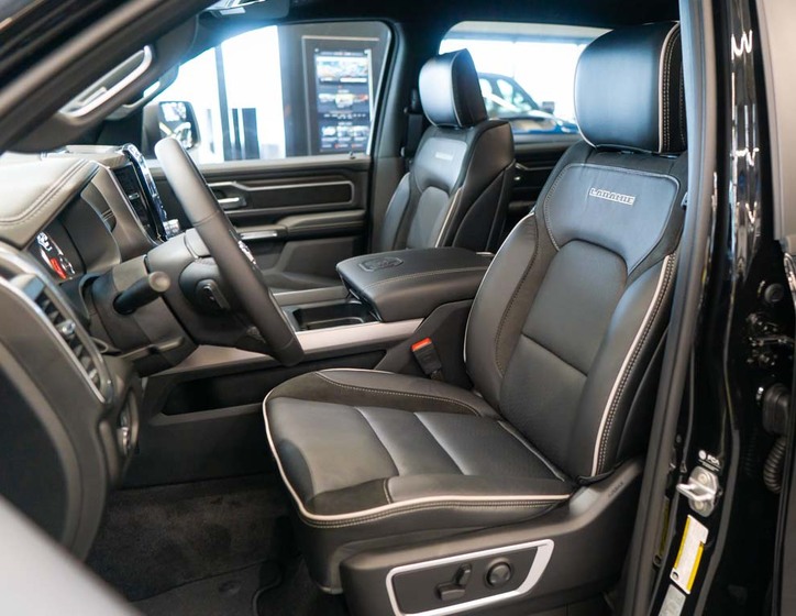 Dodge RAM 16