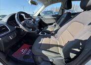 Audi Q3 11
