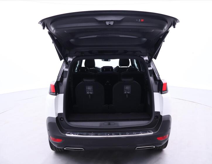 Peugeot 5008 9