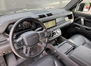 Land Rover Defender 9