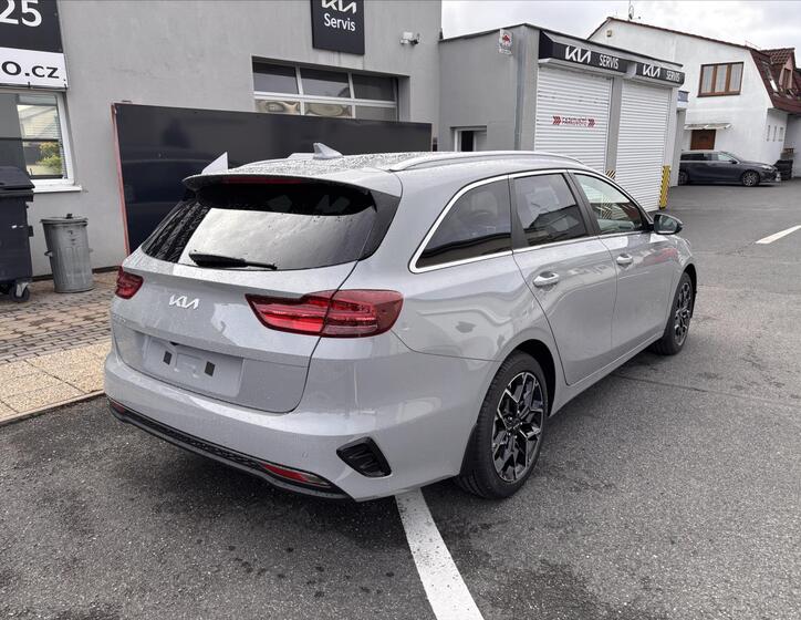 KIA Ceed 4