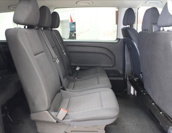 Mercedes-Benz Vito 13