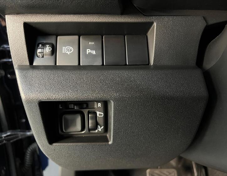 Suzuki Jimny 21