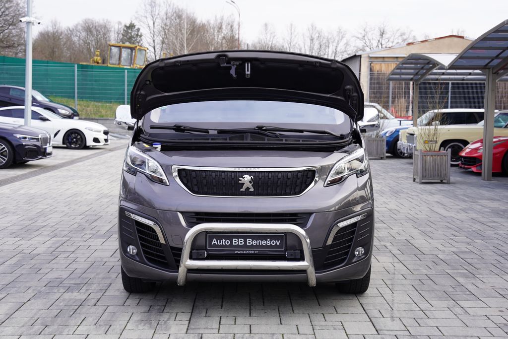 Peugeot Traveller