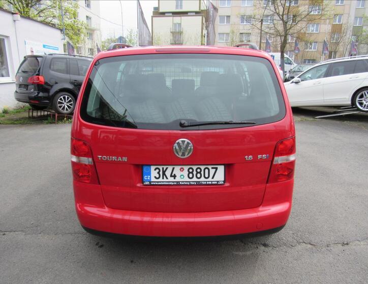 Volkswagen Touran 5