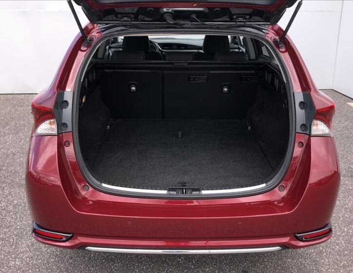 Toyota Auris 11