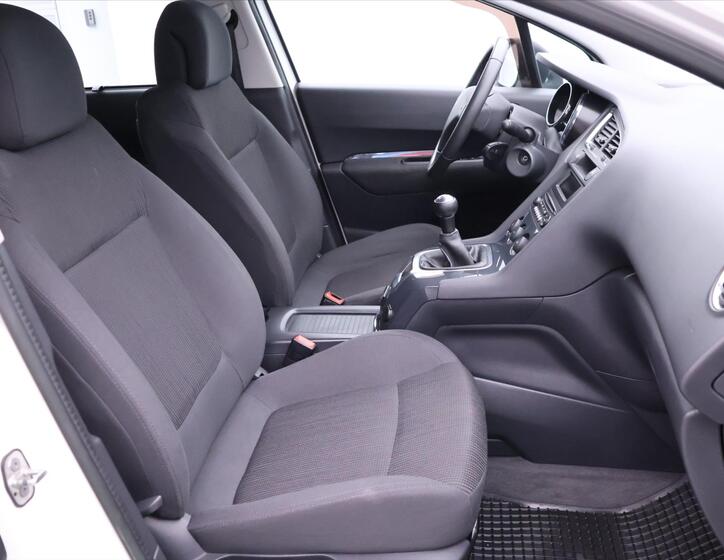 Peugeot 5008 14