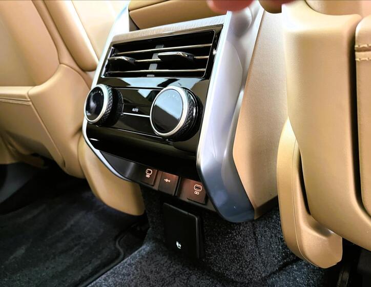 Land Rover Range Rover 37