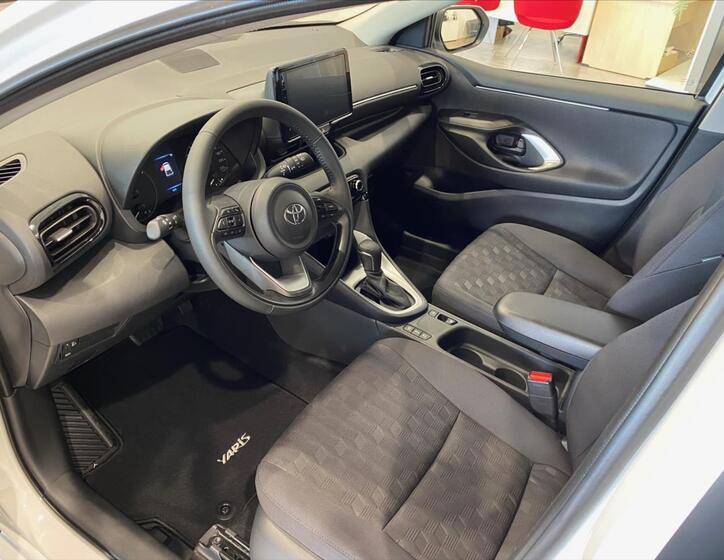 Toyota Yaris 10