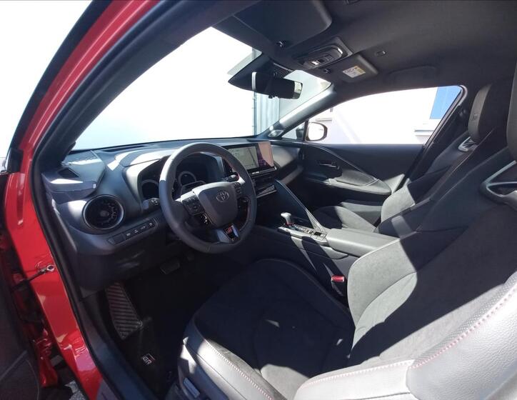 Toyota C-HR 11