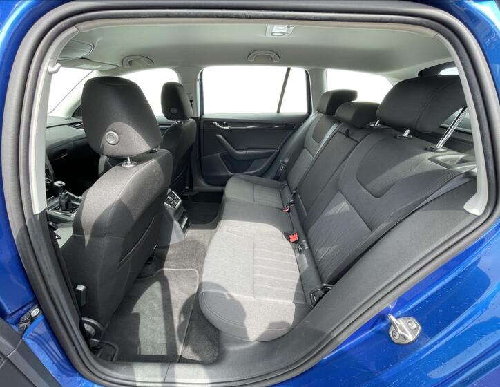 Škoda Octavia 16
