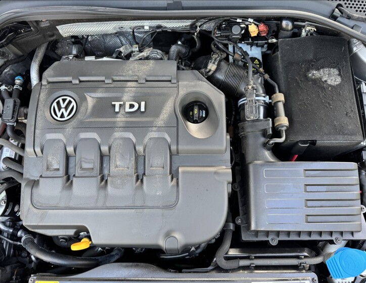 Volkswagen Golf 36