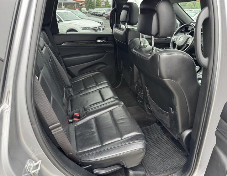 Jeep Grand Cherokee 11