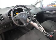 Toyota Auris 10