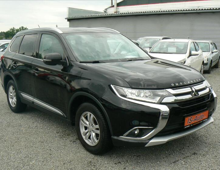Mitsubishi Outlander 2