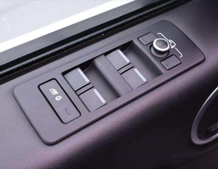 Land Rover Discovery 19