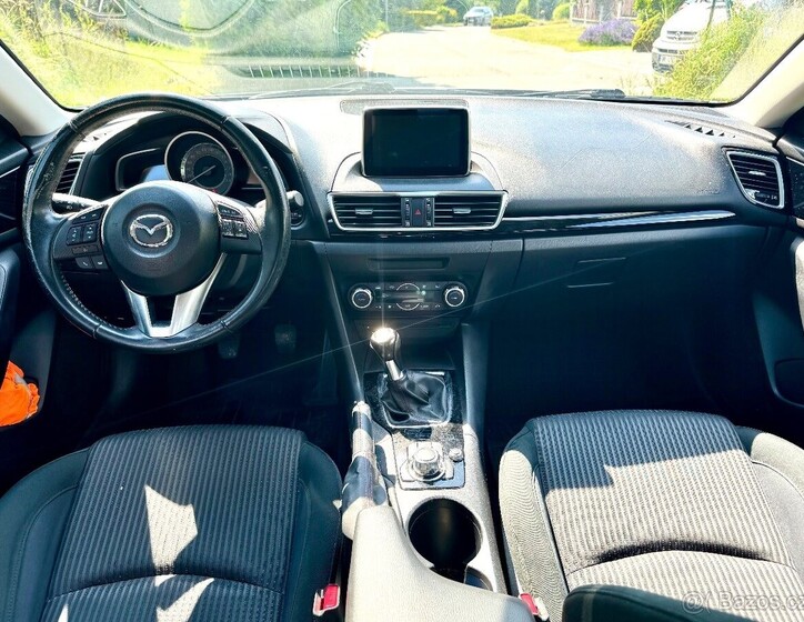 Mazda 3 7