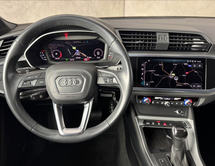 Audi Q3 42