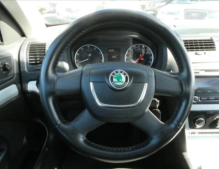 Škoda Octavia 24