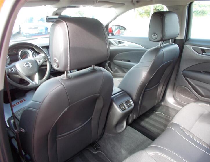 Opel Insignia 16