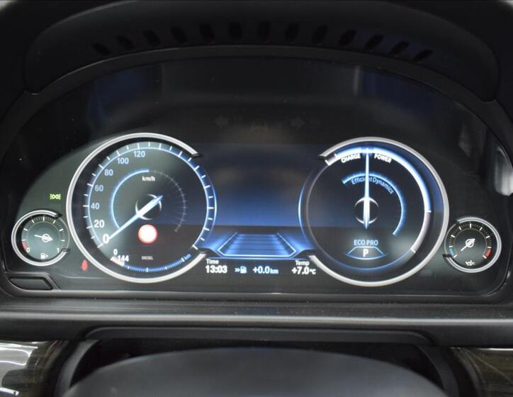 BMW Řada 5 35