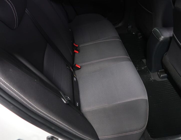 Toyota Avensis 12