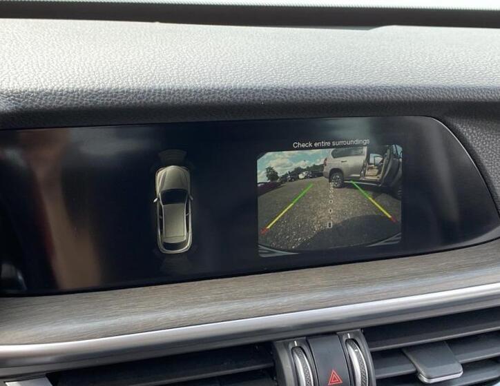 Alfa Romeo Stelvio 21