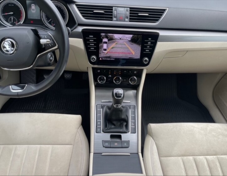 Škoda Superb 10