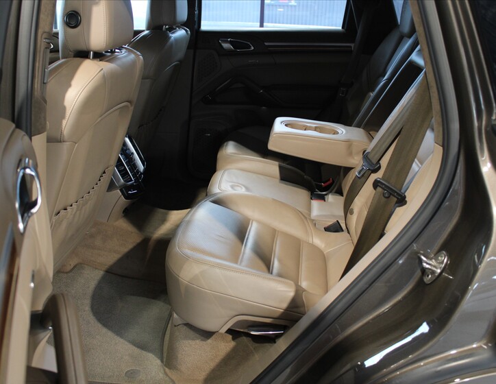 Porsche Cayenne 15