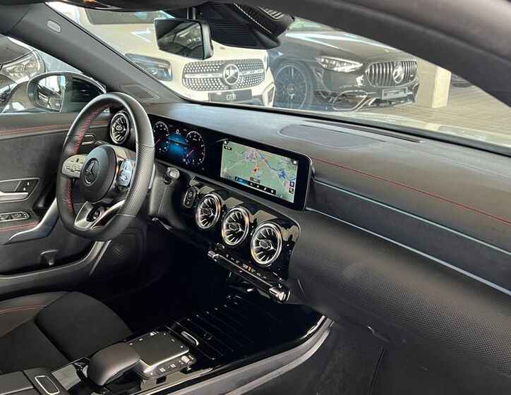 Mercedes-Benz CLA 12