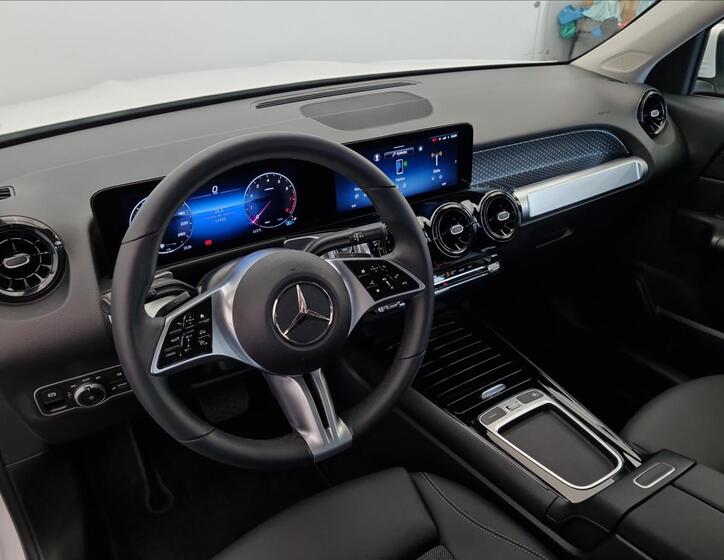 Mercedes-Benz GLB 9