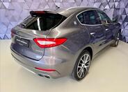 Maserati Levante 7