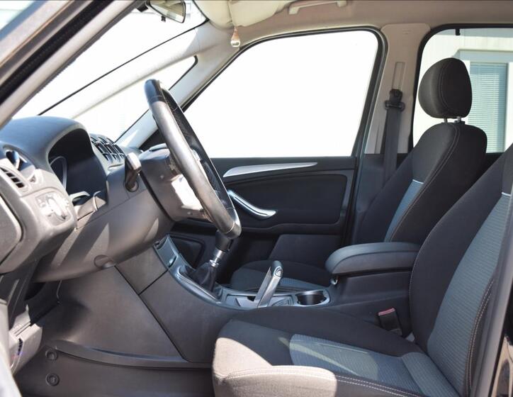 Ford Galaxy 15